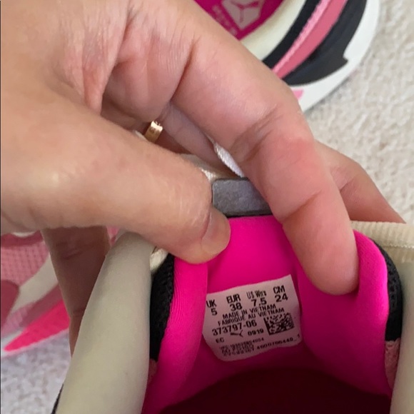 Puma - Picture 5 of 5